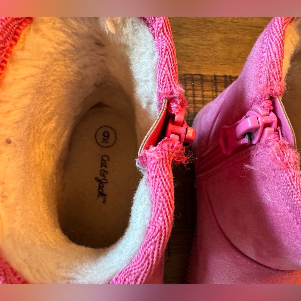 CAT & JACK™ | Toddler Girls' Arlo Zipper Shearling Style Boots - Pink 9T - Picture 3 of 5